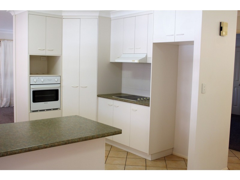 5 Chancellor Drive, Avenell Heights QLD 4670