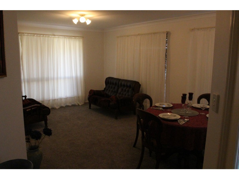 5 Chancellor Drive, Avenell Heights QLD 4670