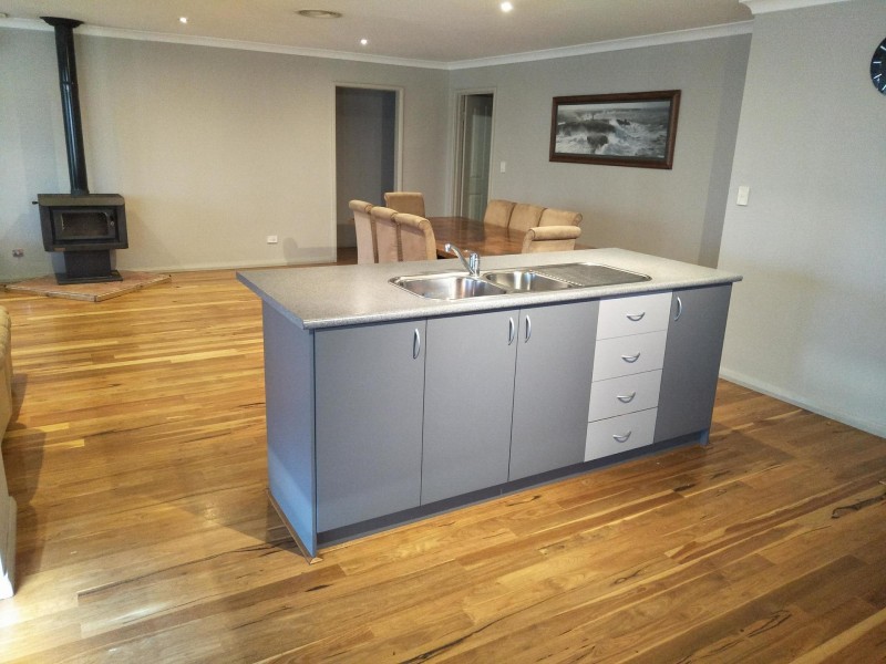 11 Tanzanite Road, Australind WA 6233