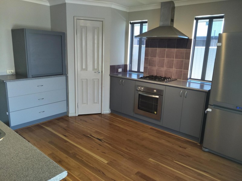 11 Tanzanite Road, Australind WA 6233