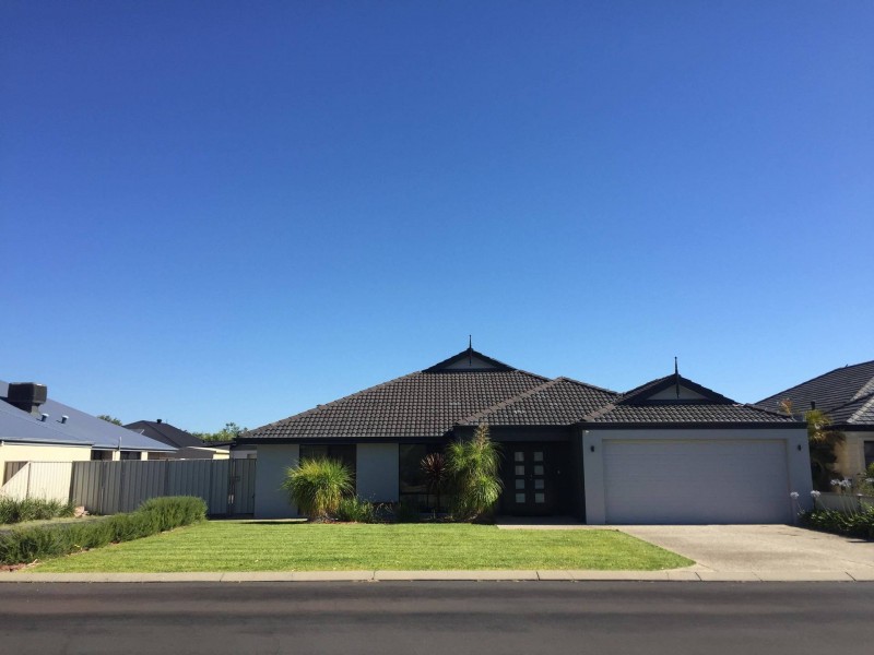 11 Tanzanite Road, Australind WA 6233