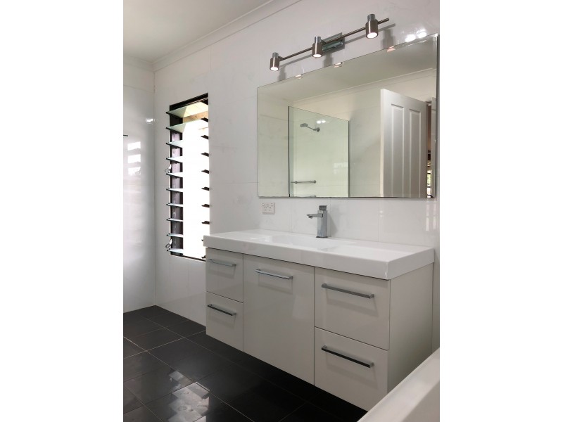 27 Lambert Street, Wingham NSW 2429