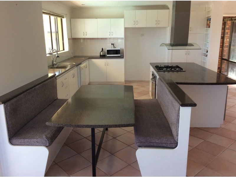 34 Maidstone Street, Mount Tarcoola WA 6530