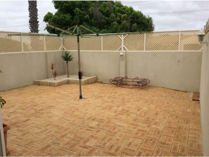 34 Maidstone Street, Mount Tarcoola WA 6530