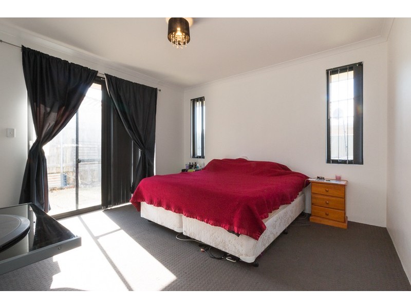 2 Cohen Vista, Lakelands WA 6180