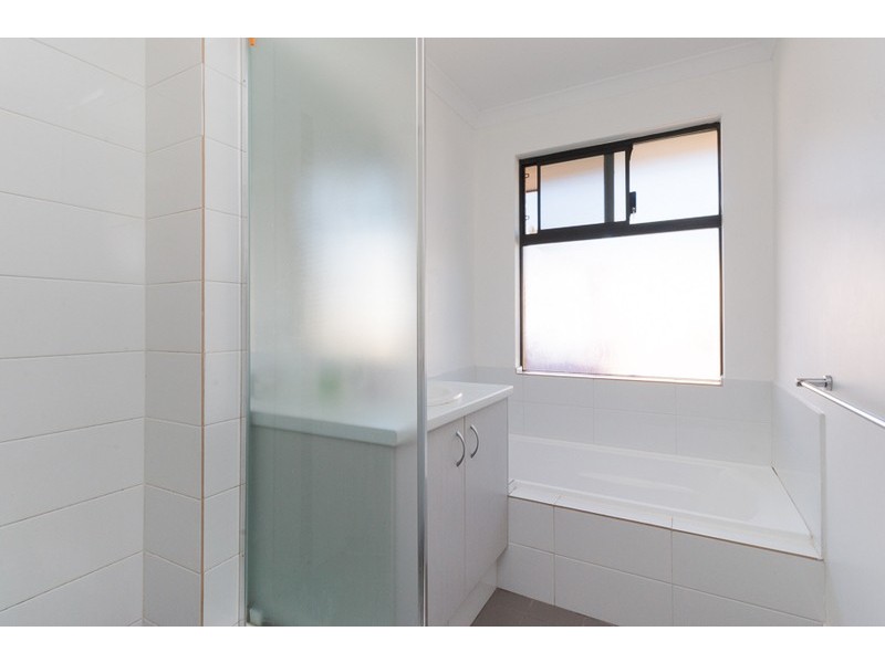 2 Cohen Vista, Lakelands WA 6180