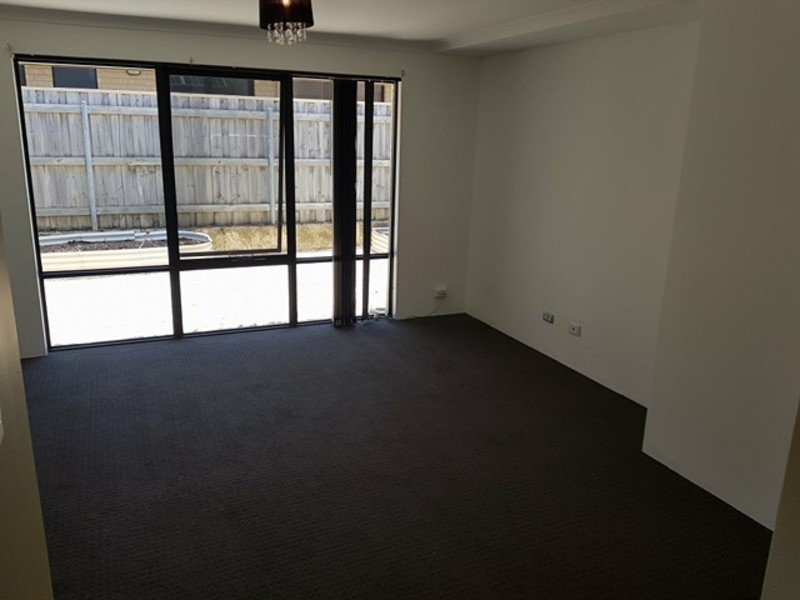 2 Cohen Vista, Lakelands WA 6180