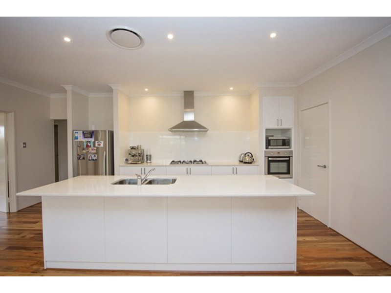 21 Billabong Street, Yalyalup WA 6280