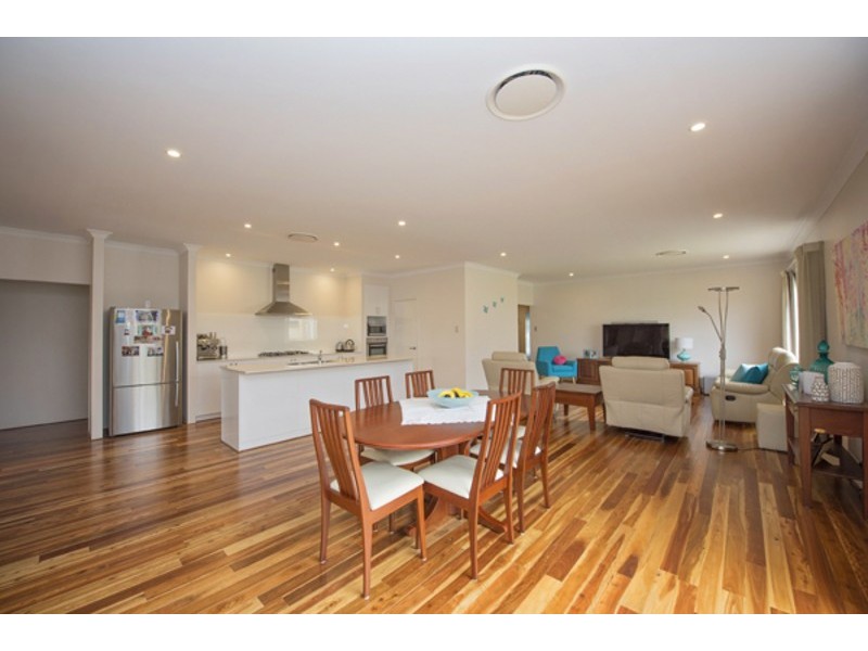 21 Billabong Street, Yalyalup WA 6280