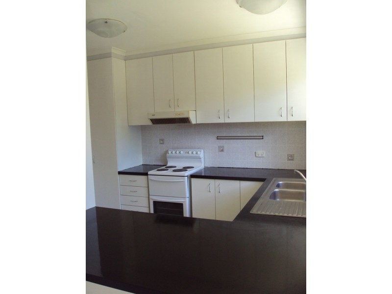 6/9 Torpy Place, Jerrabomberra NSW 2619