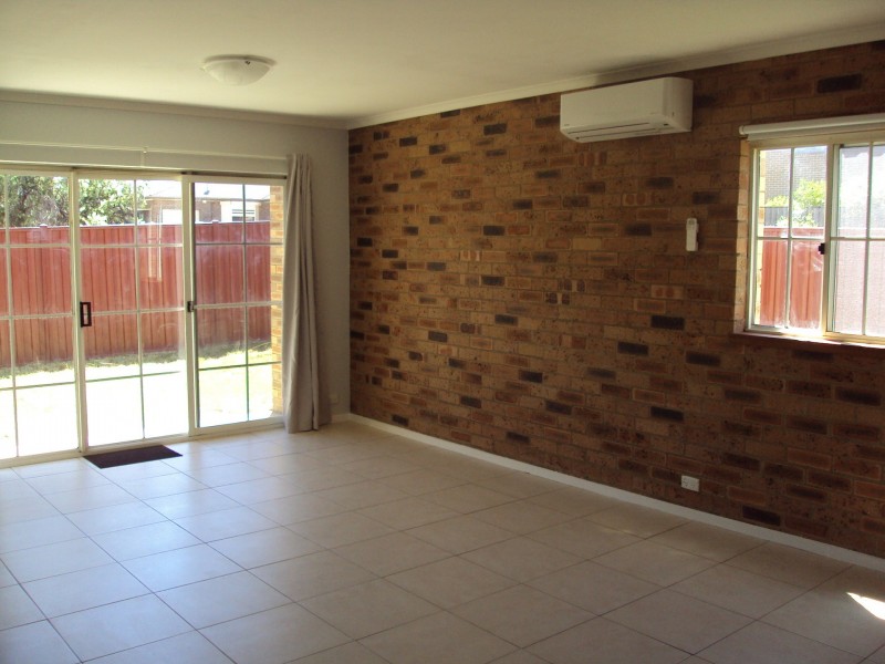 6/9 Torpy Place, Jerrabomberra NSW 2619