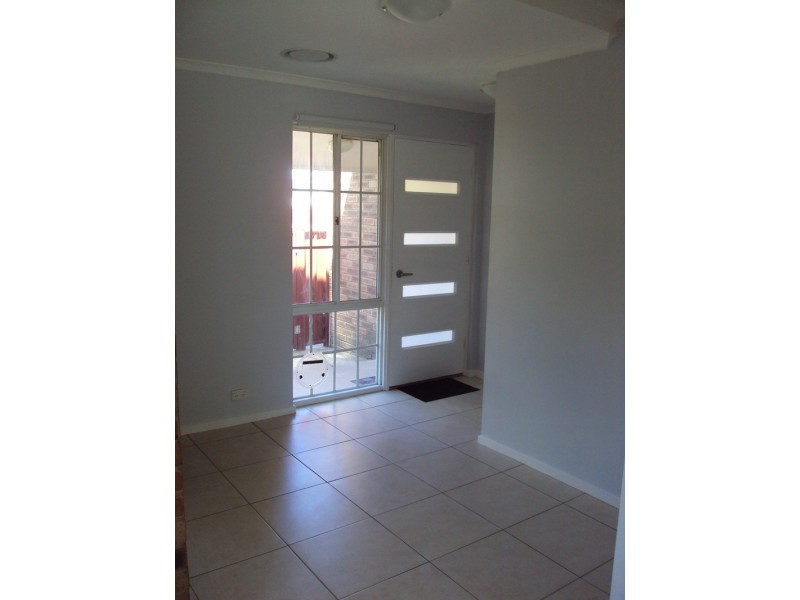 6/9 Torpy Place, Jerrabomberra NSW 2619