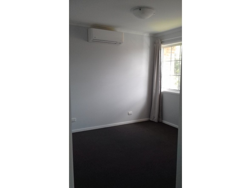 6/9 Torpy Place, Jerrabomberra NSW 2619