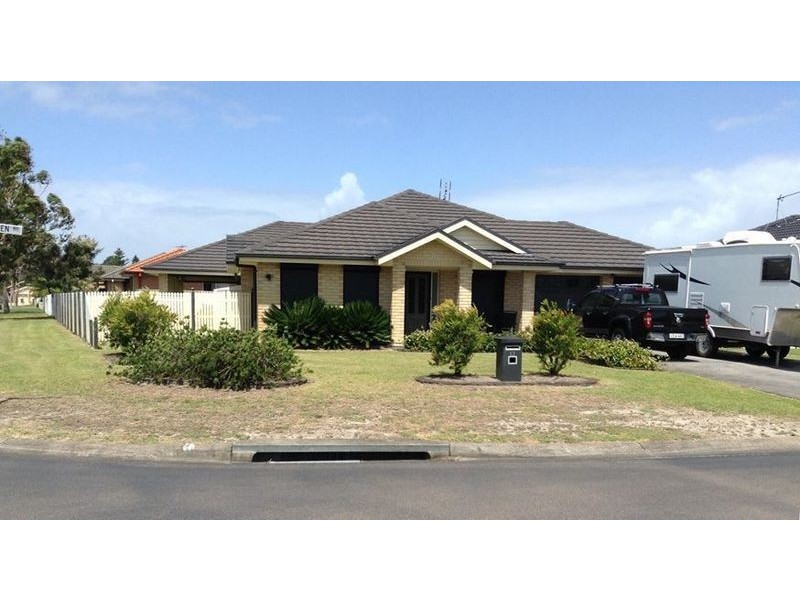 12 Garden Way, Tanilba Bay NSW 2319