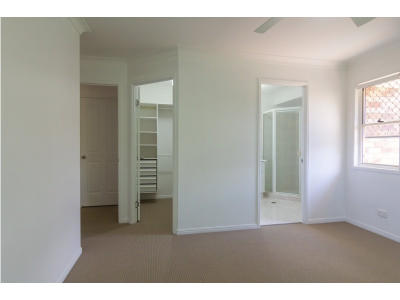 2/37 Thornleigh Crescent, Varsity Lakes QLD 4227