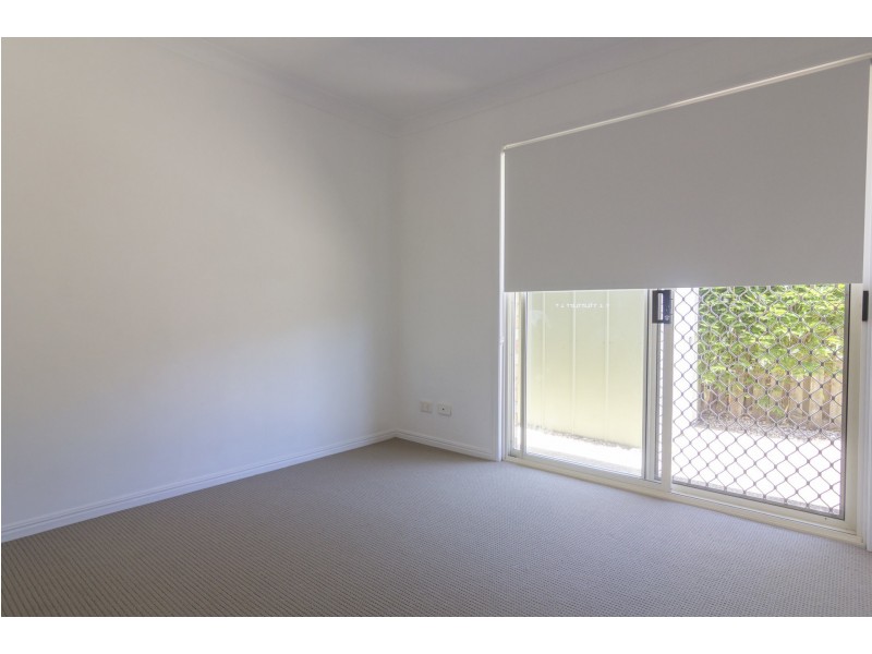 2/37 Thornleigh Crescent, Varsity Lakes QLD 4227