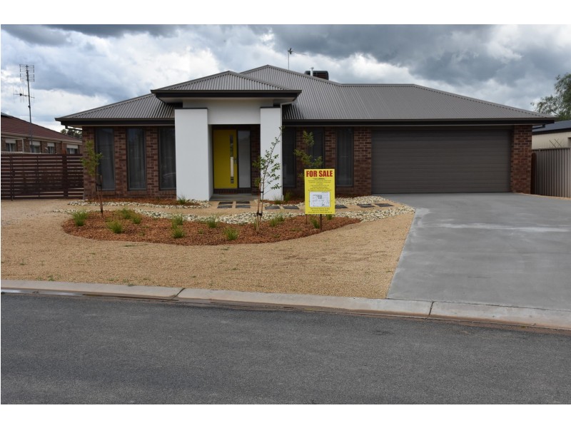 23 Nugget Fuller Drive, Tocumwal NSW 2714