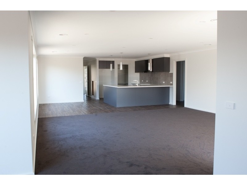 35 Carina Drive, Delacombe VIC 3356