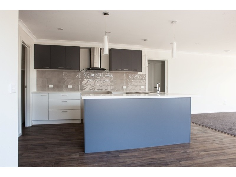 35 Carina Drive, Delacombe VIC 3356