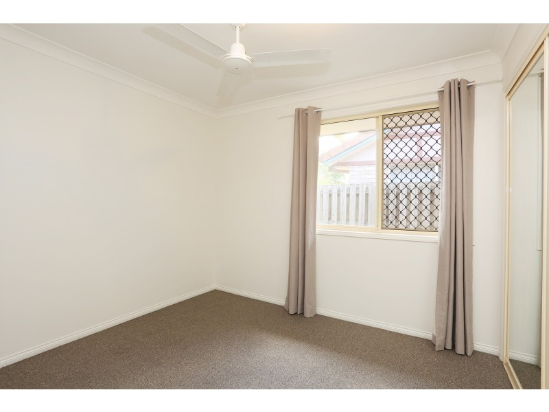 8 Raven Parade, Burleigh Waters QLD 4220