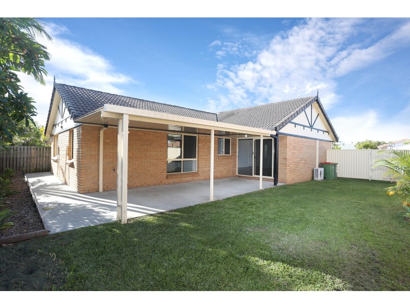 8 Raven Parade, Burleigh Waters QLD 4220