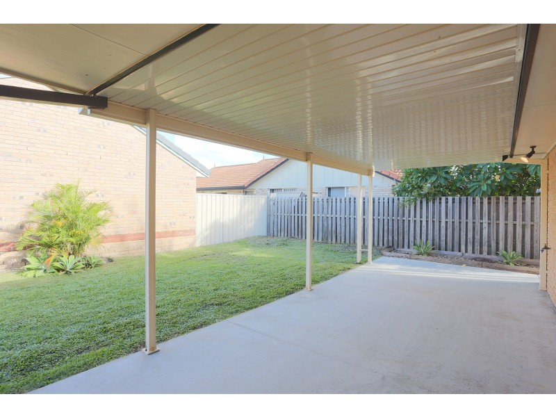 8 Raven Parade, Burleigh Waters QLD 4220