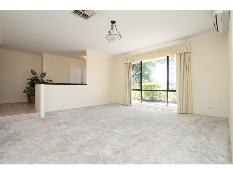 22 Explorer Drive, Thornlie WA 6108