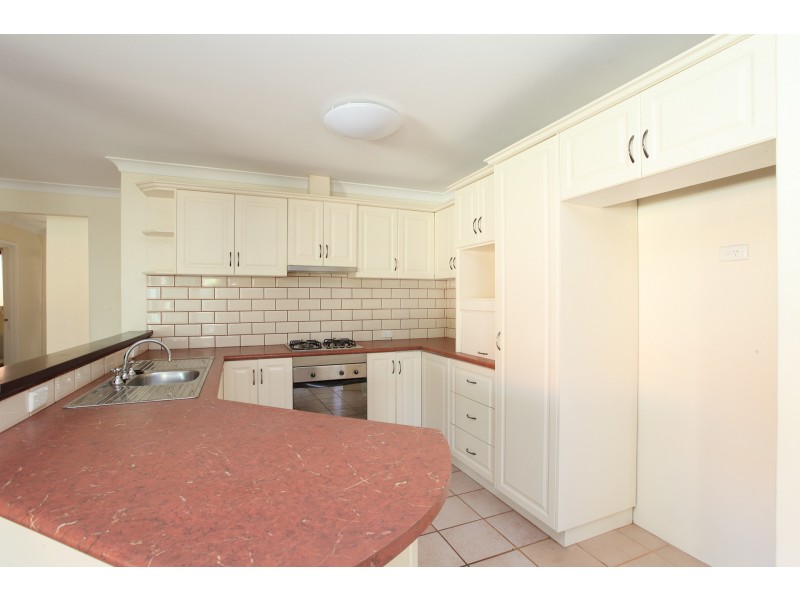 22 Explorer Drive, Thornlie WA 6108