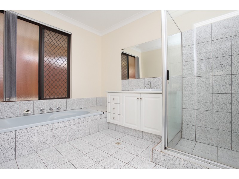 22 Explorer Drive, Thornlie WA 6108