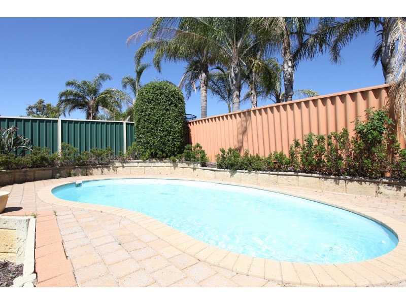 22 Explorer Drive, Thornlie WA 6108