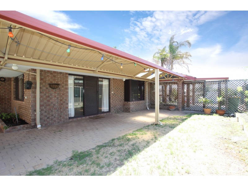 22 Explorer Drive, Thornlie WA 6108