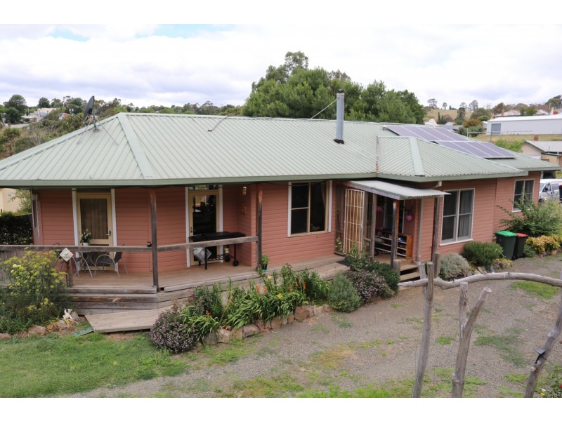 21 Creek street, Omeo VIC 3898