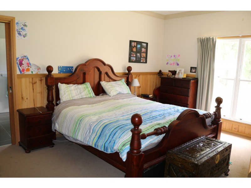 21 Creek street, Omeo VIC 3898