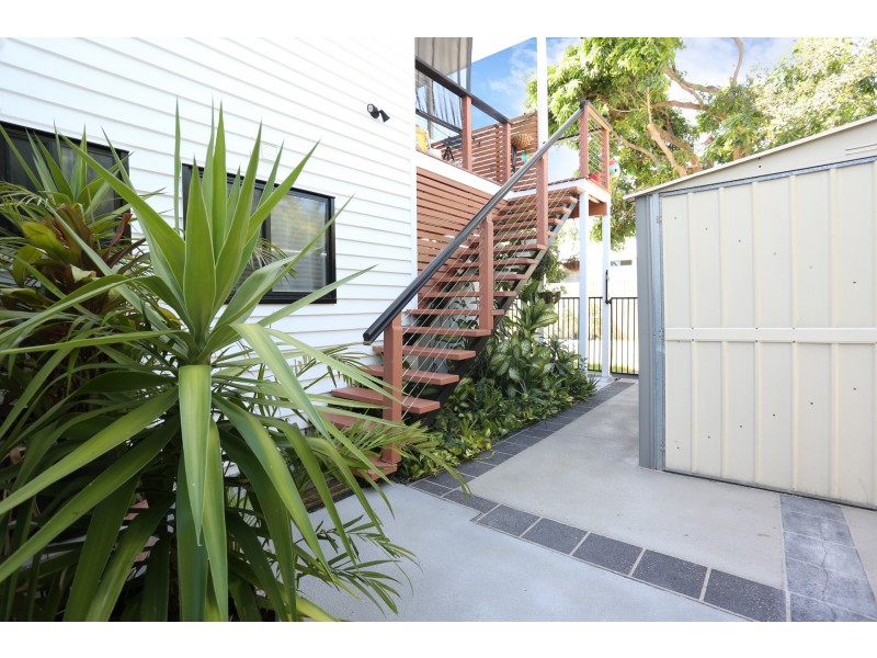 8 Gilpin Street, Shorncliffe QLD 4017