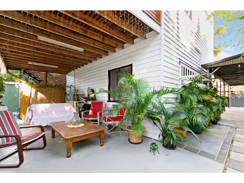 8 Gilpin Street, Shorncliffe QLD 4017