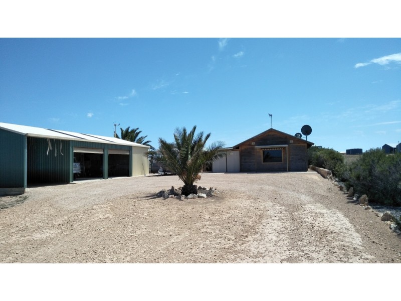 27 Seaview Road, Perlubie SA 5680