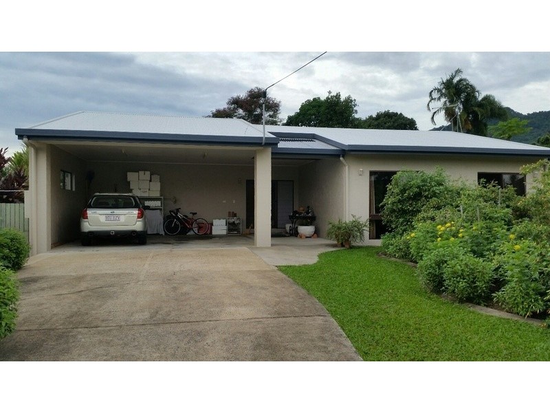 11 Marian Close, Smithfield QLD 4878