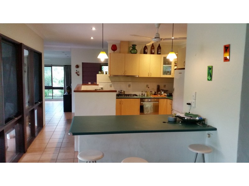 11 Marian Close, Smithfield QLD 4878