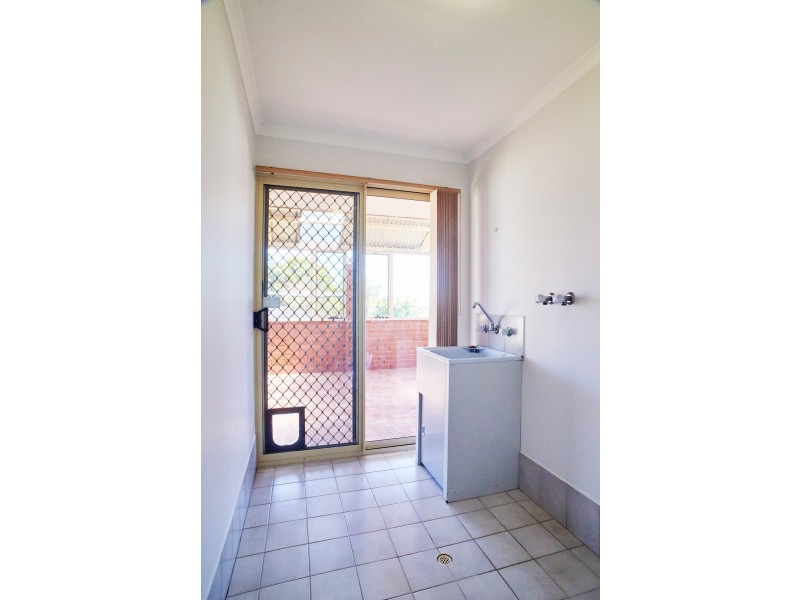 16 Premier Circle, Spencer Park WA 6330