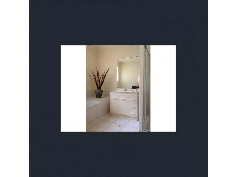 5 Strauss Court, Nerang QLD 4211