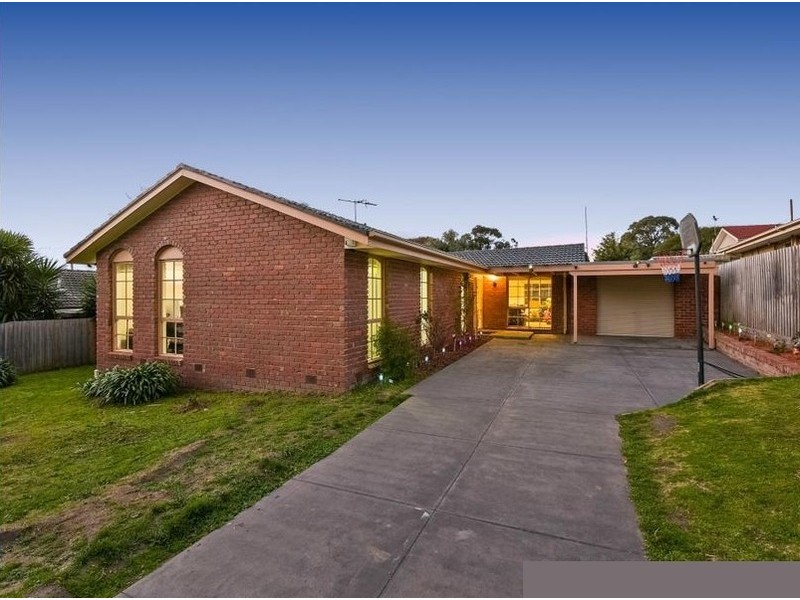 4 Rearden Close, Endeavour Hills VIC 3802