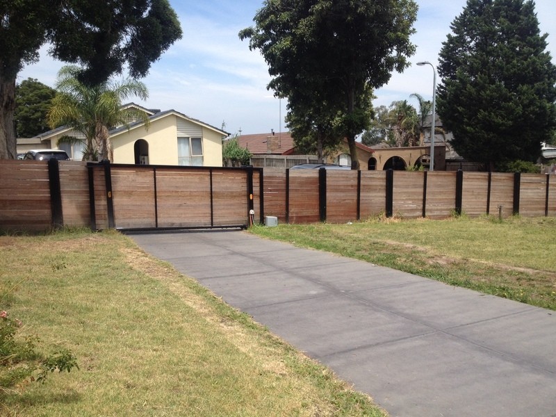 4 Rearden Close, Endeavour Hills VIC 3802