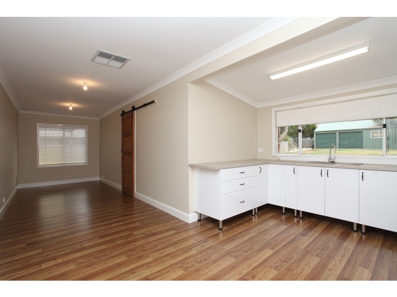 6 Croydon Street, Bellevue WA 6056