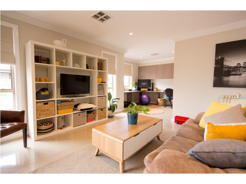 16 Pippin Way, Orange NSW 2800