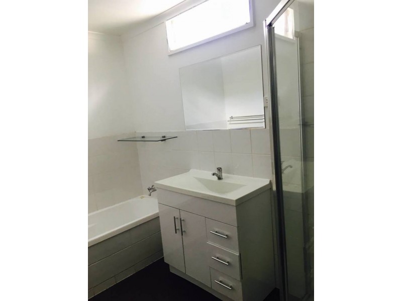 12 Jellicoe St, Brassall QLD 4305