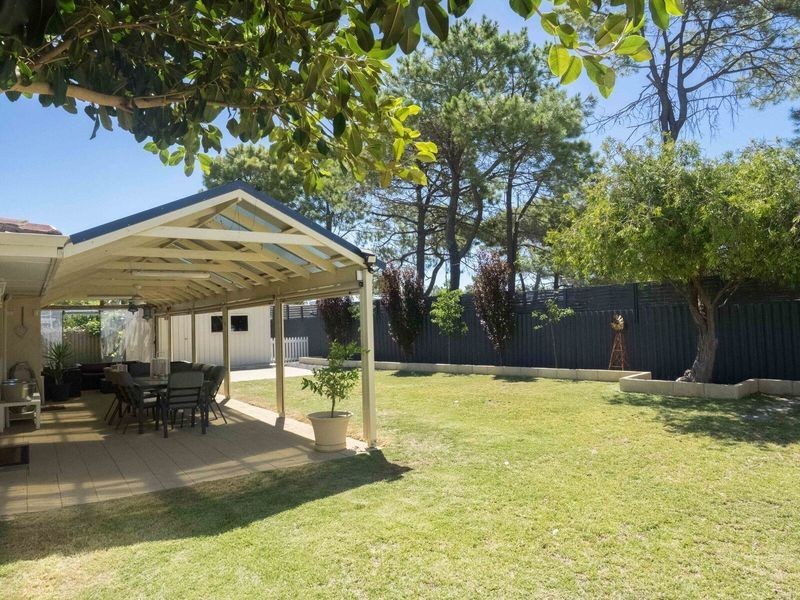 4 Quamby Place, Rockingham WA 6168