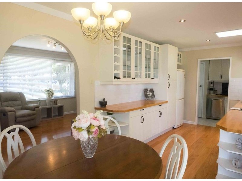 4 Quamby Place, Rockingham WA 6168