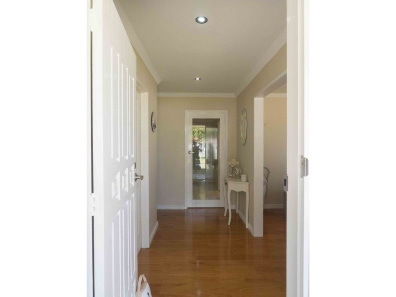 4 Quamby Place, Rockingham WA 6168