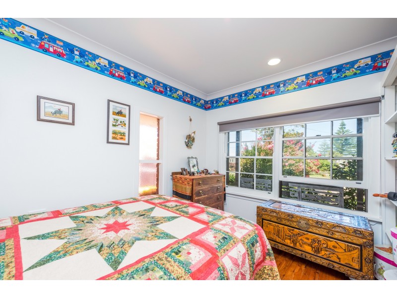25 Sandy Place, Long Beach NSW 2536