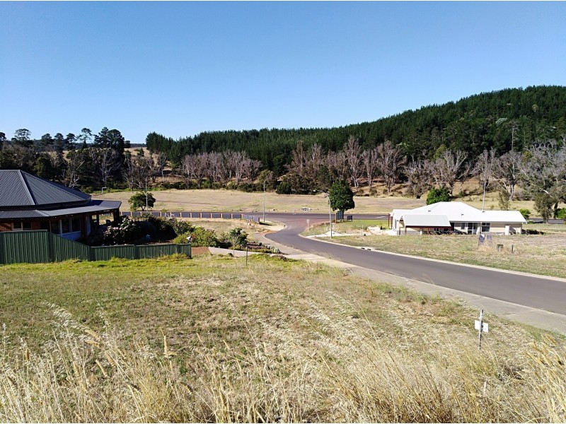 12 Hitchcock Drive, Nannup WA 6275
